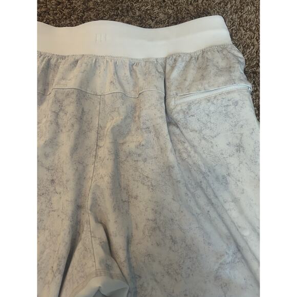 Lululemon Men’s Small T.H.E. Short 9" *Linerless Gravel Dust Alpine White Multi. - Picture 5 of 8